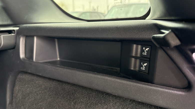 Land Rover Discovery Sport 2.0 D180 R-Dynamic SE 5dr Auto Diesel Station Wagon